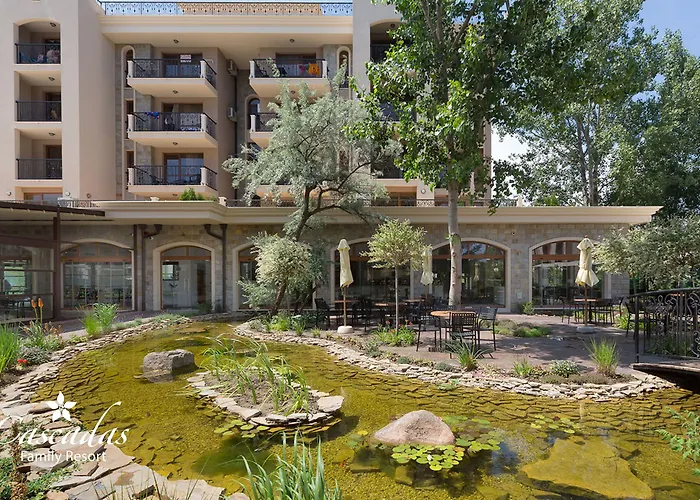 Cascadas Family 公寓式酒店 4*