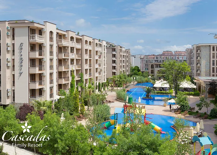 Ξενοδοχείο με διαμερίσματα Cascadas Family Resort 4*