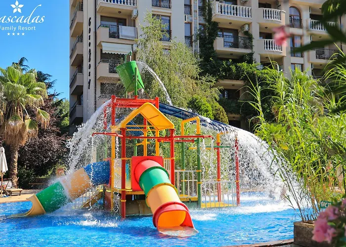 Ξενοδοχείο με διαμερίσματα Cascadas Family Resort 4*