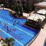 Cascadas Family アパートホテル サニービーチ