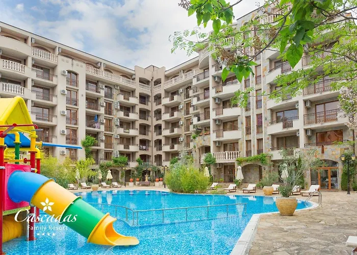Cascadas Family Resort Aparthotel 4*