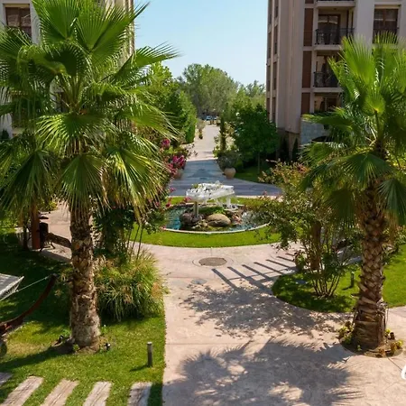 Cascadas Family شقة فندقية