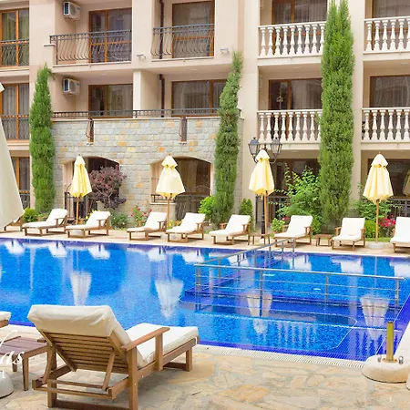 Cascadas Family Aparthotel