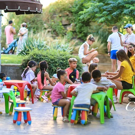 Cascadas Family Apartmanhotel