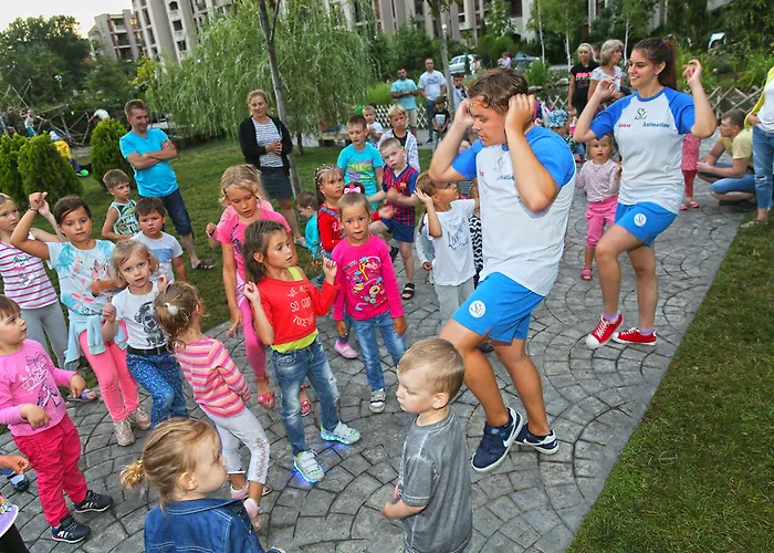 מלון דירות Cascadas Family 4*