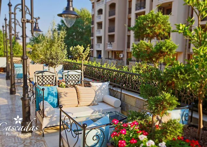 Cascadas Family Aparthotel