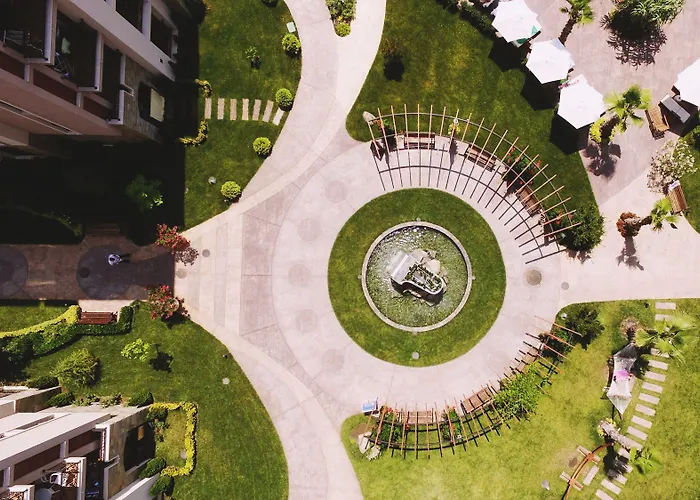 Cascadas Family מלון דירות