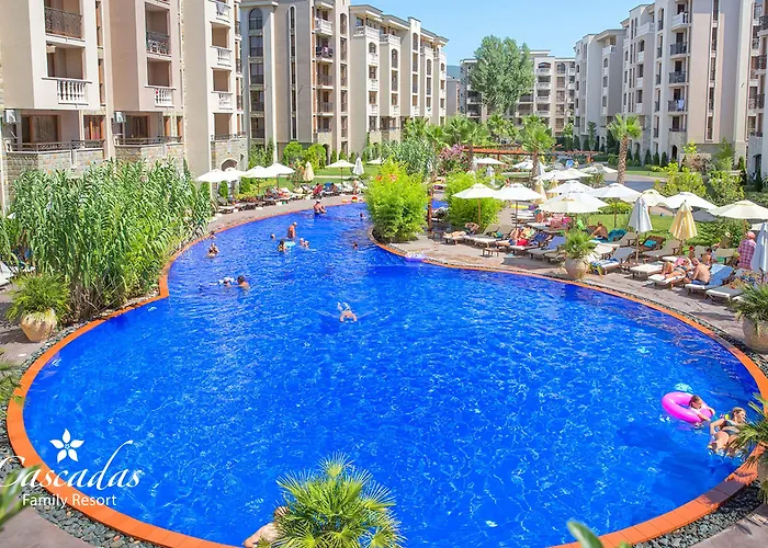 Cascadas Family 4*