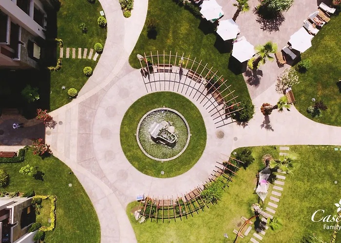 Apartahotel Cascadas Family 4*