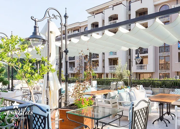 Apartahotel Cascadas Family 4*